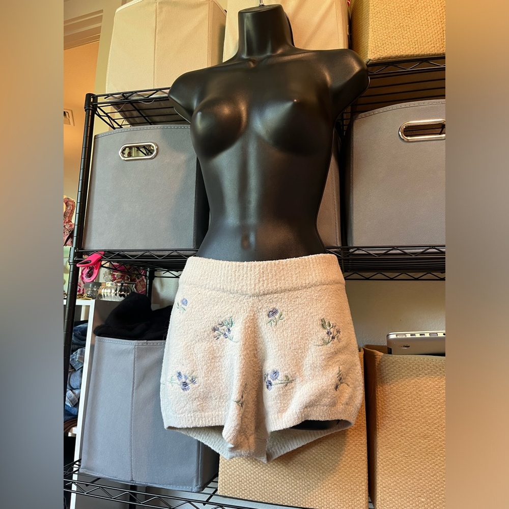 100% Cotton Cream Floral Embroidered Knit Shorts
